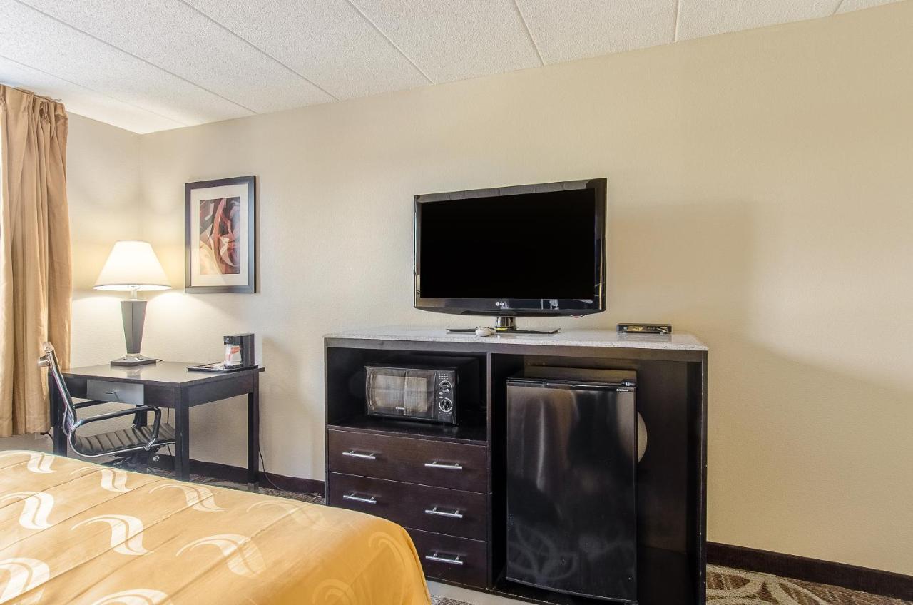 La Casa Inn & Suites-Middleboro Luaran gambar